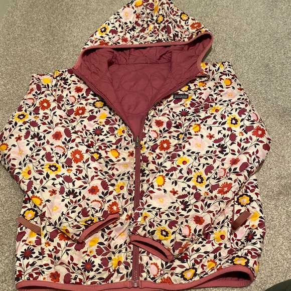 Patagonia Other - Girls Patagonia reversible jacket